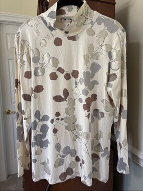 *Chico's Cream Gold Shimmer Neutral Botanical Print Mock Neck Long Sleeve Top